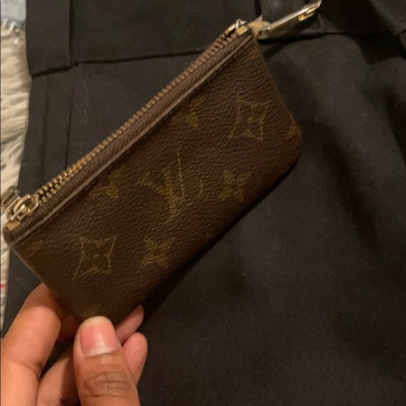 Authentic Louis Vuitton key pouch - Picture 3 of 3